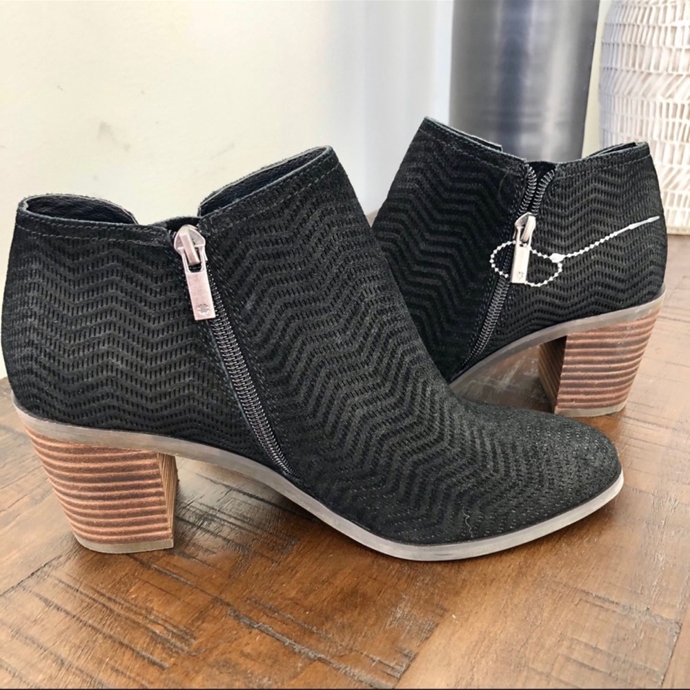 Lucky brand boots - barely worn